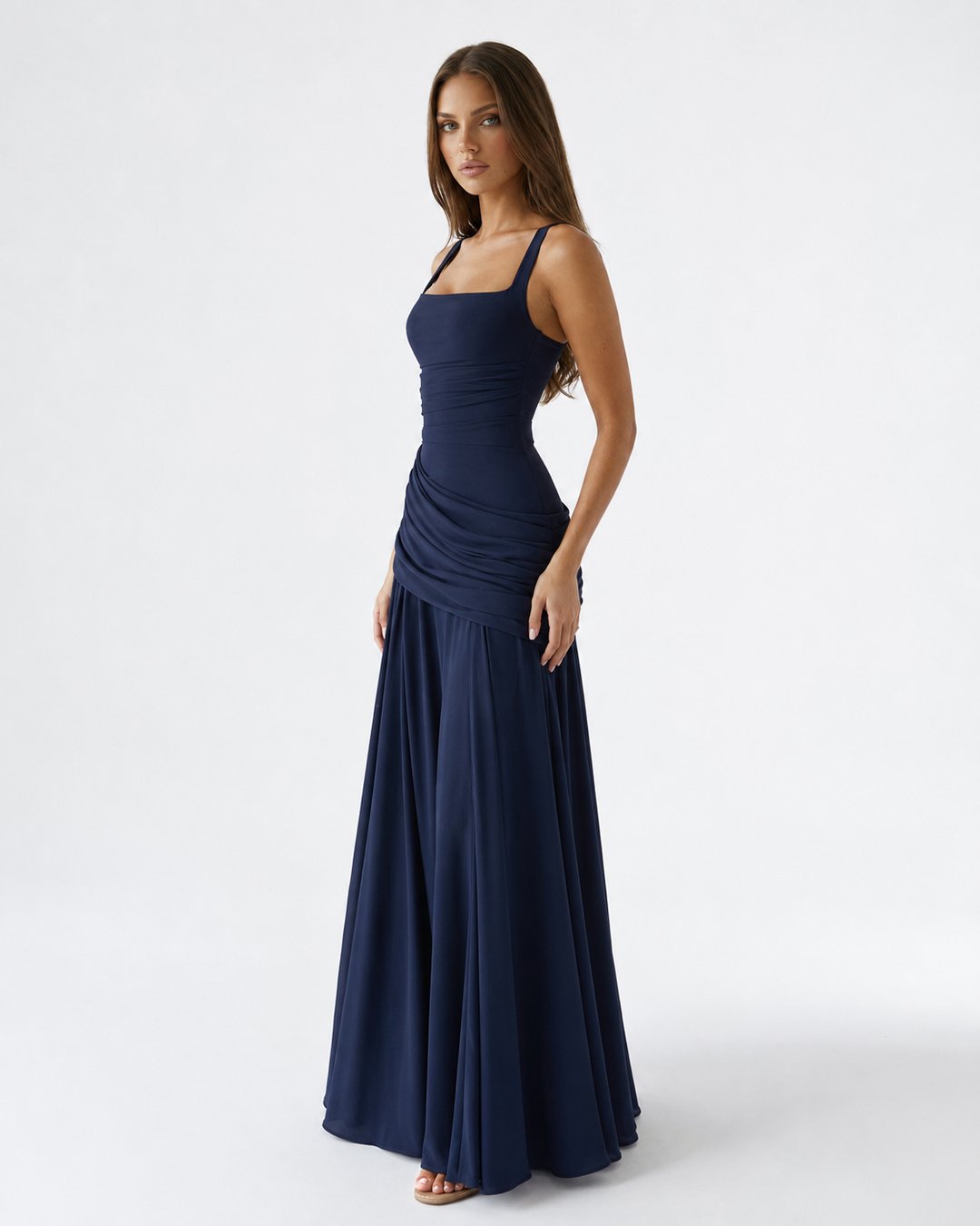 Phoebe | Robe maxi avec encolure carrée froncée