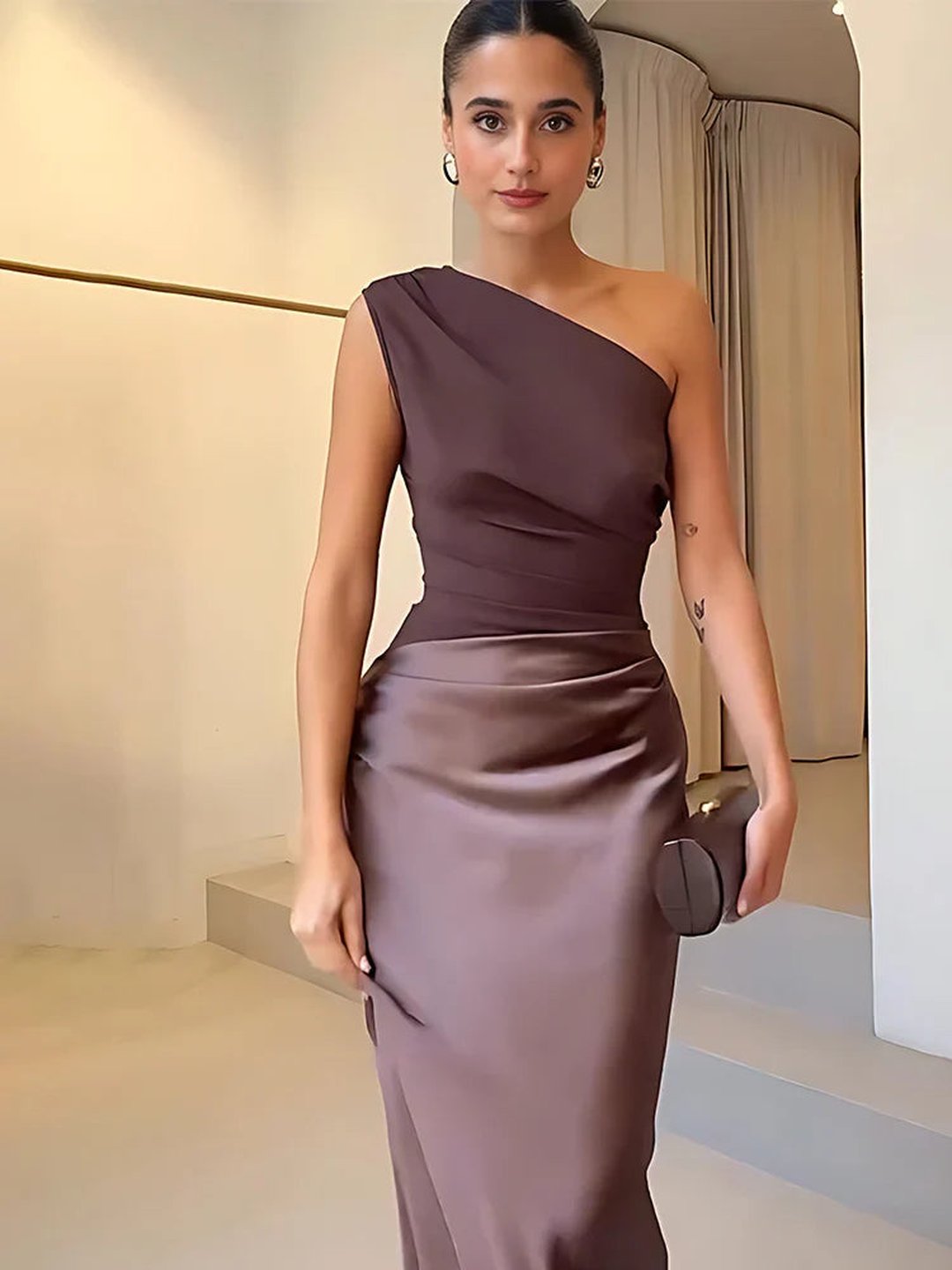 Nanette | Robe maxi satin asymétrique