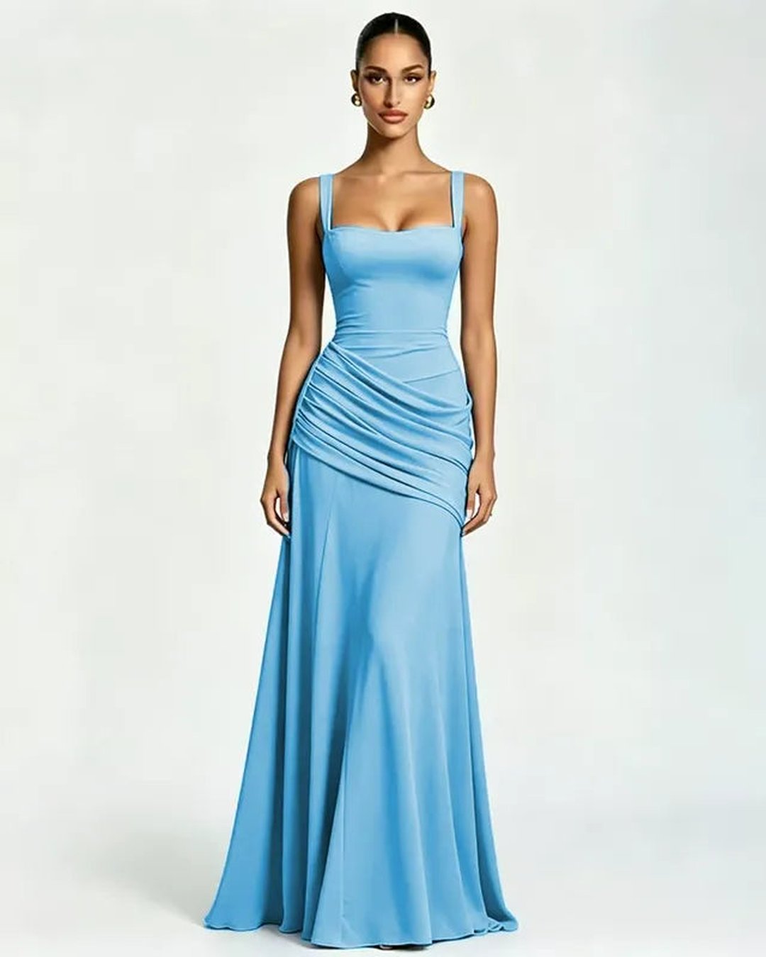 Phoebe | Robe maxi avec encolure carrée froncée