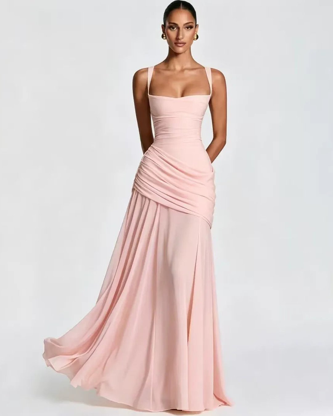 Phoebe | Robe maxi avec encolure carrée froncée